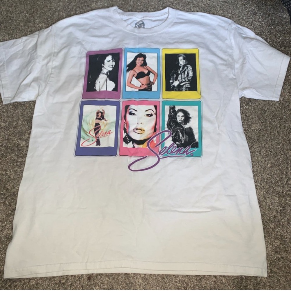 Selena Graphic Tee